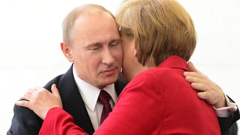 Владимир Путин и Ангела Меркель в Бразилии