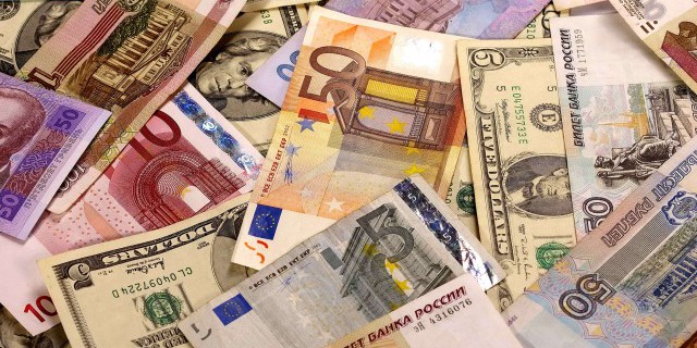 Доллар и евро обновили минимумы с 10 ноября