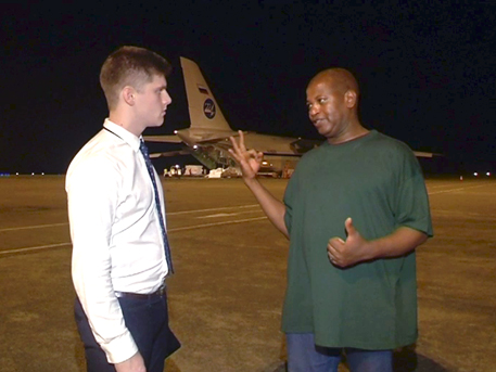 Полет в эпицентр Эболы: как военные летчики России спасли жителей Гвинеи