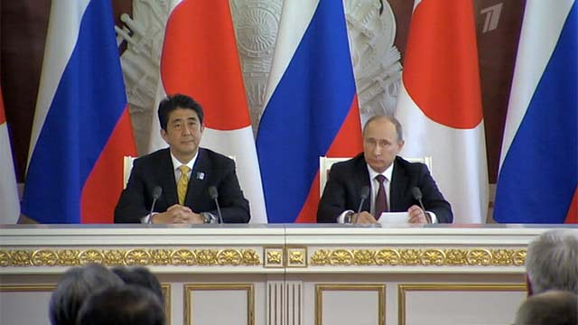 Япония хочет использовать слабость России