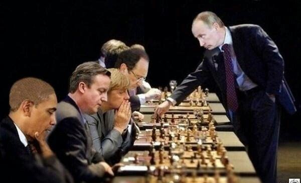 Putin-playing-chess