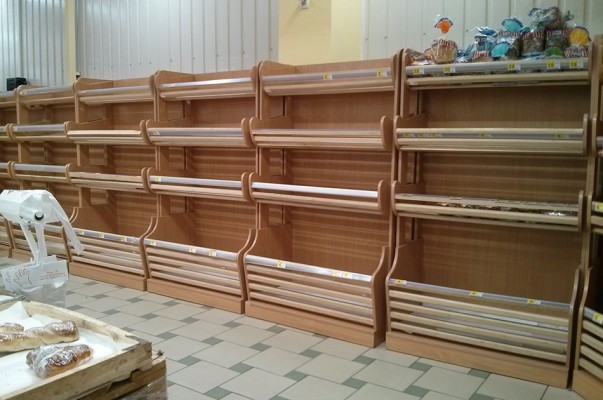 Пустые полки магазина в Киеве. Фото Евгения Муджири (АиФ Украина)