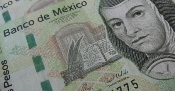 Мексиканский песо упал к доллару до рекордного минимума