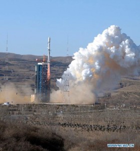 Ракета-носитель Long March 4B с бразильско-китайскими спутниками CBERS 4