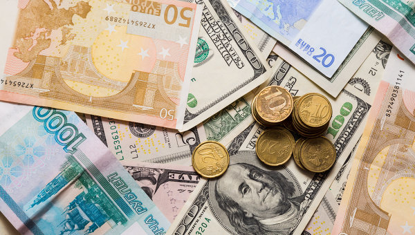 Доллар США продолжает дорожать на сообщениях из Японии и Греции