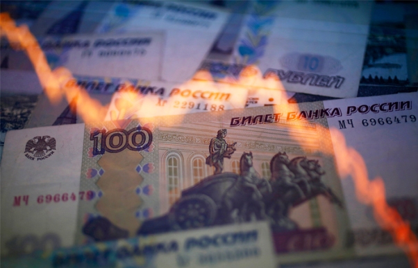 Американские хедж-фонды сделали рекордную ставку на новый обвал рубля