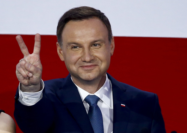 Доскакались! Что последует за требованием Польши реституировать Украину?