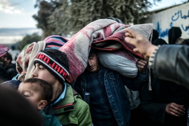 Беженцы в районе турецкой границы
