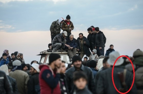 "Беженец" с автоматом у сирийской границы