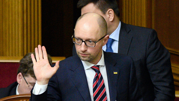 Просьбу Яценюка об отставке Рада встретила криками "молодец!"