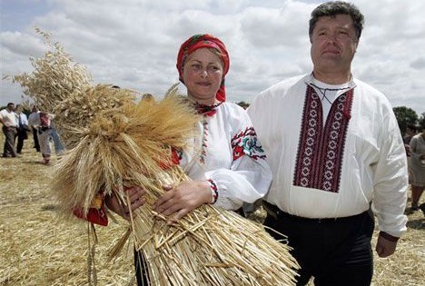 Чудеса от Порошенко: Рекордные урожаи зерновых приведут к подорожанию хлеба
