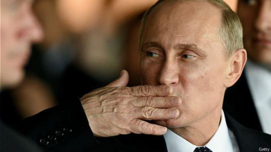Русские просто озверели: Путин хочет проводить Обаму или встретить Клинтон?
