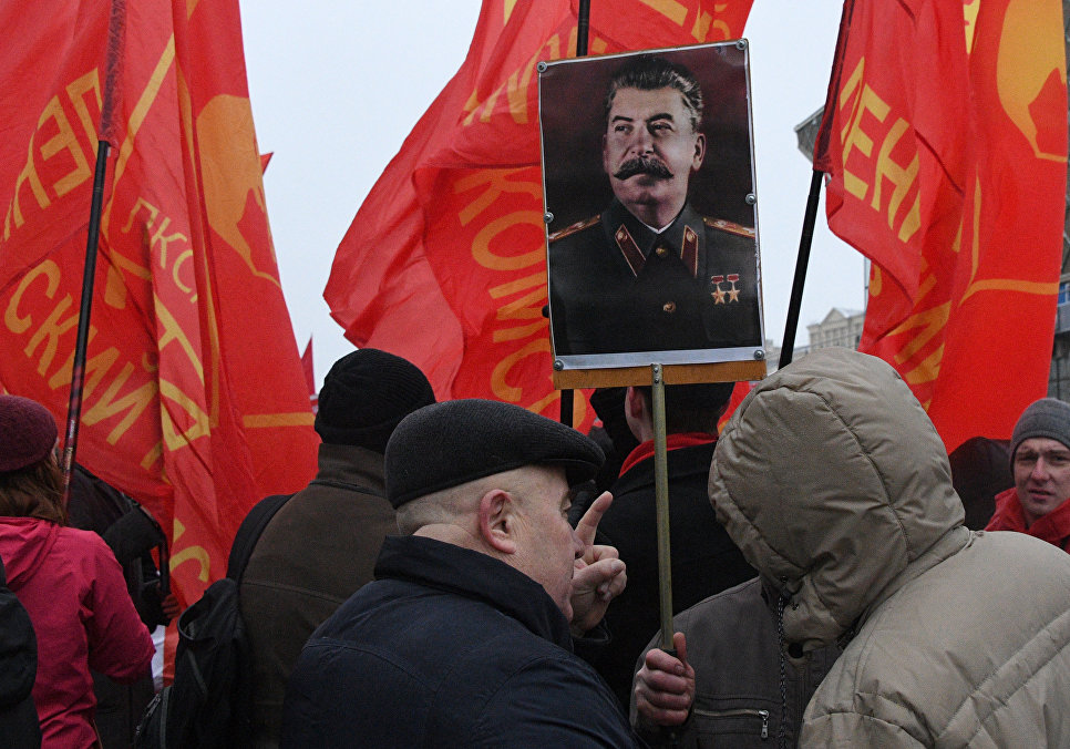 Советский флаг, крушение СССР и несбывшиеся надежды