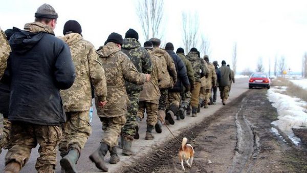 Порошенко планирует похоронить в Донбассе сто тысяч солдат и офицеров