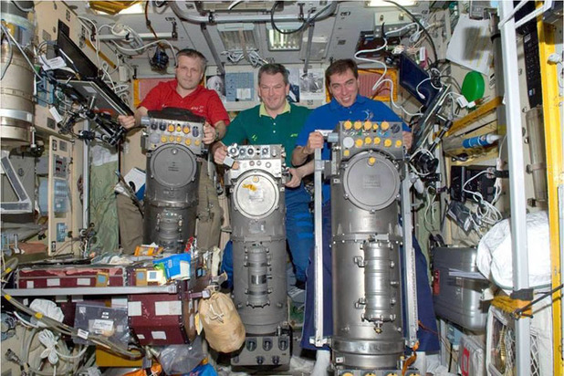 Падалка покинул отряд: что стоит за увольнением прославленных космонавтов
