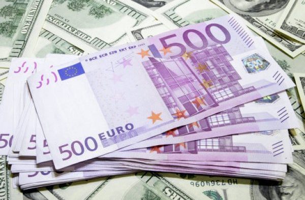 Центробанки мира активно избавляются от евро