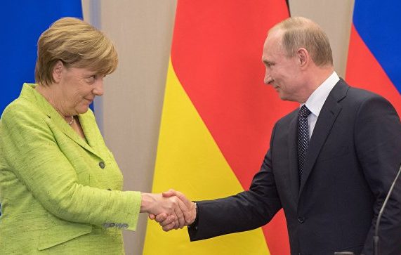 Путин заманил Меркель в Сочи возможностью создания третьего полюса силы