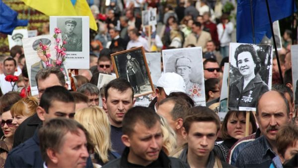 Свидомые вдруг осознали: «Бессмертный полк-2018» пройдет в свободной Украине