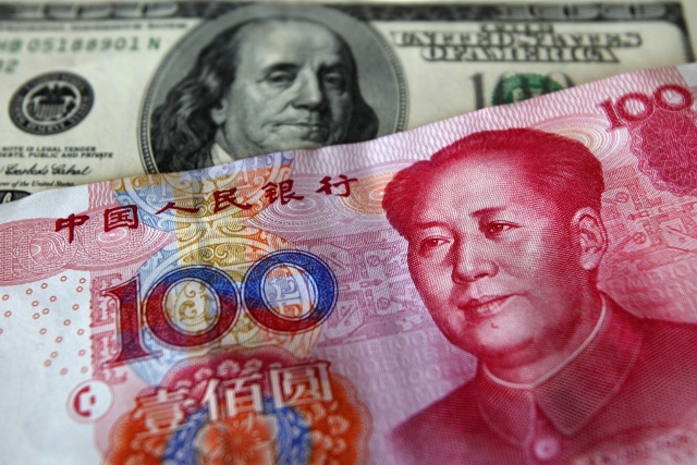 Китай окончательно добивает доллар США
