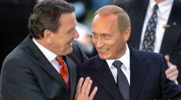 Вернет ли Путин во власть Берлускони и Шредера
