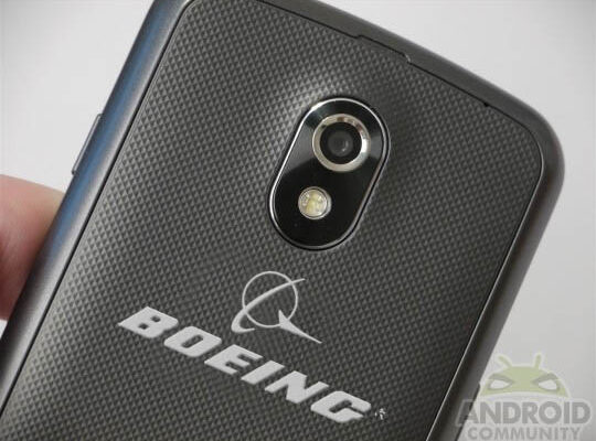 Boeing представил смартфон