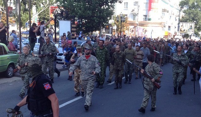 Парад в Донецке