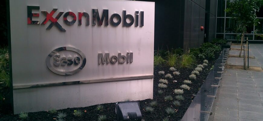 Американская Exxon Mobil получила отстрочку по санкциям