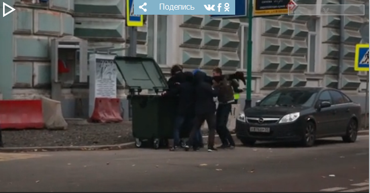 Макаревича засунули в мусорный бак?