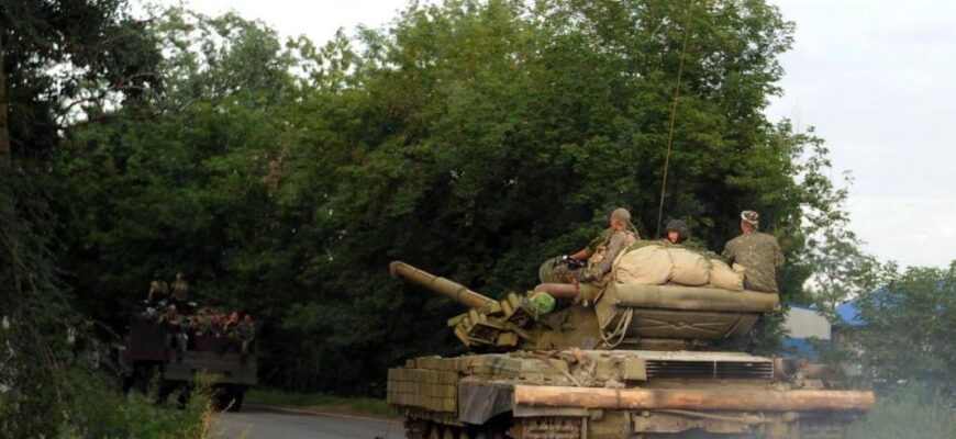Точка не возврата: по Донецку движутся танки