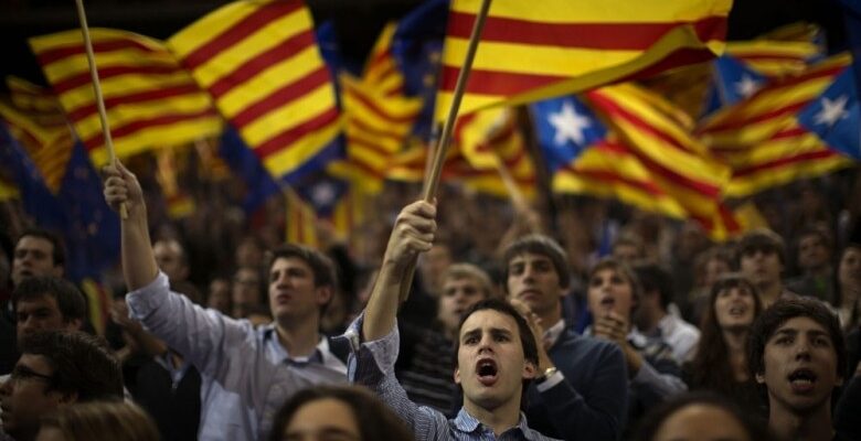Каталонцы требуют свободу и независимость