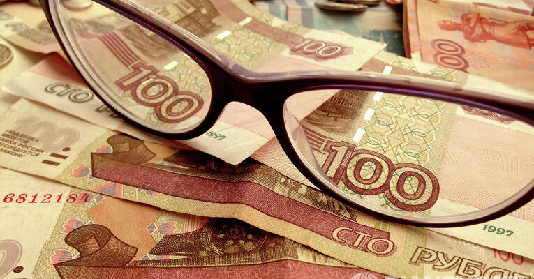 Решение ОПЕК толкнуло рубль в сторону исторических минимумов