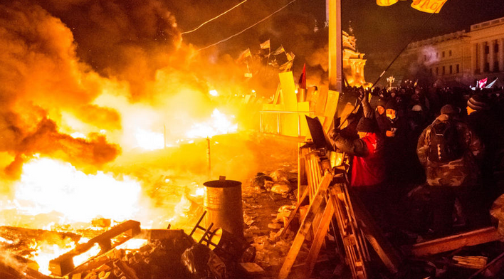 Год назад на Майдане начались первые столкновения