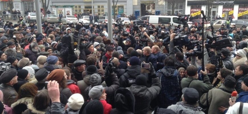 Беспорядки в Харькове обернулись первыми пострадавшими