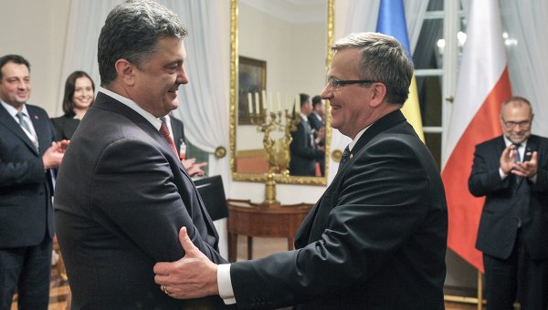 Поляки против Порошенко: Бандера, стоп! Мы помним геноцид на Волыне!