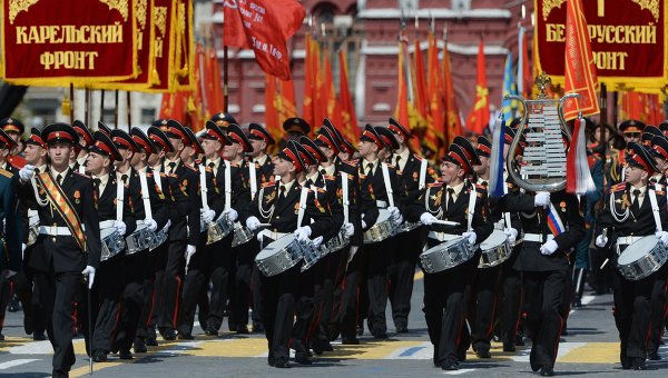 Читатели зарубежных СМИ оценили торжества в Москве - "Великий парад"