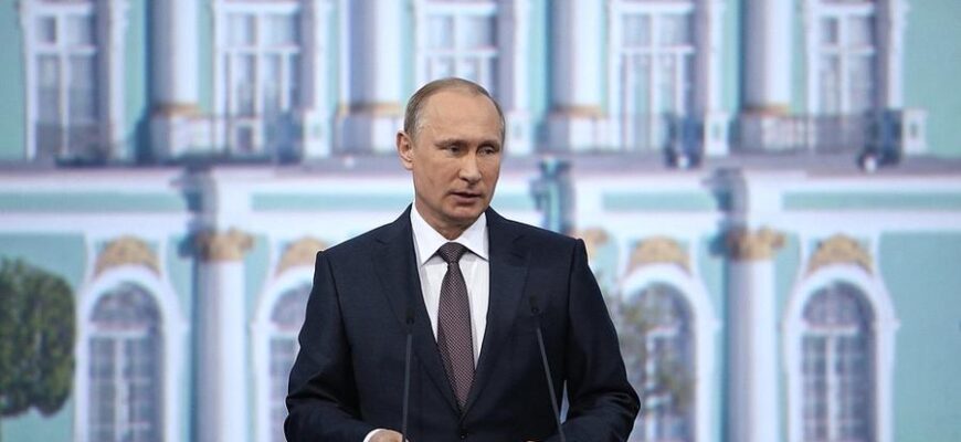 Владимир Путин: Вопреки прогнозам, глубокого кризиса в России не произошло