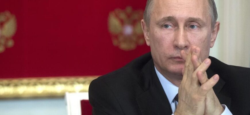 Владимира Путина попросили отменить антисанкции в отношении Греции
