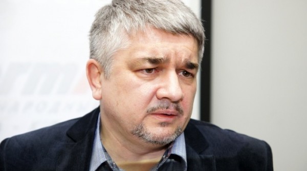 Ростислав Ищенко: Введение новых санкций – политический пиар-ход Киева
