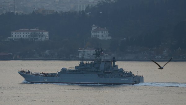 СМИ: МИД Турции вызовет посла РФ после инцидента с кораблем в Босфоре