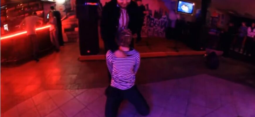 На вечеринке в ночном клубе Киева инсценировали казнь российского пилота