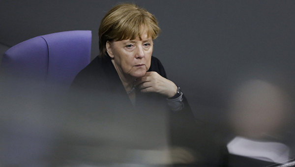 Меркель заявила о готовности снять санкции с России