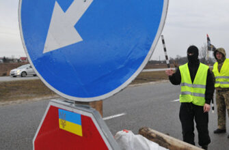 Украинские активисты заявили о блокаде более 20 фур из РФ под Львовом