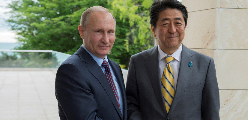 Назло Обаме: Владимир Путин встретился с Синдзо Абэ
