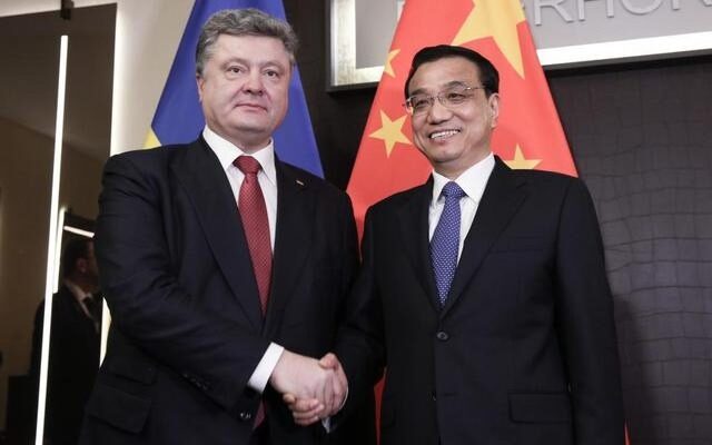 Китай поставил Украину на колени: Как и чем Киев расплачивается по кредитам