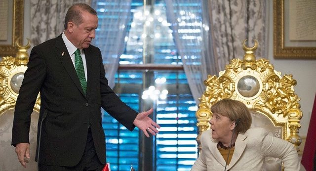 Крах «розовой империи»: Евросоюз в «ловушке» Эрдогана