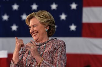 Американское СМИ вспомнило самые неловкие моменты кампании Клинтон
