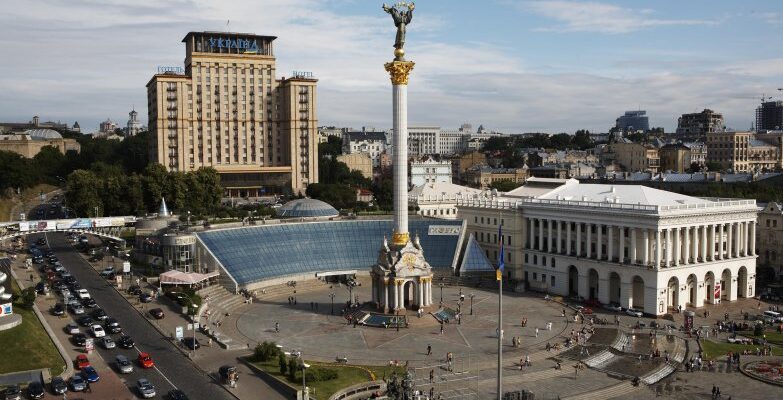 Умирающий Киев: Знаки разрухи и хаоса в каждом метре этого города