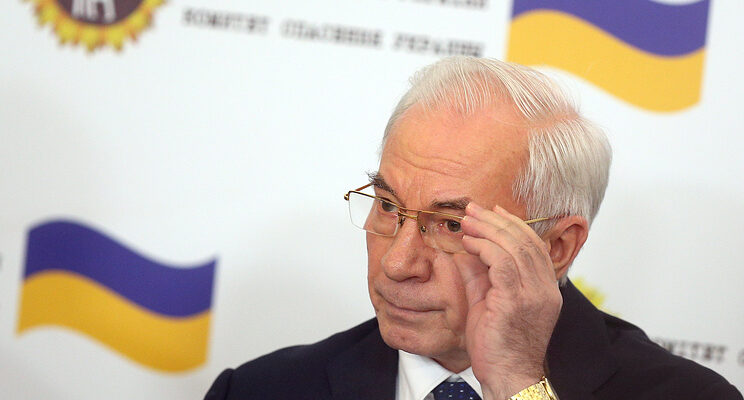 Николай Азаров допускает создание правительства Украины в изгнании