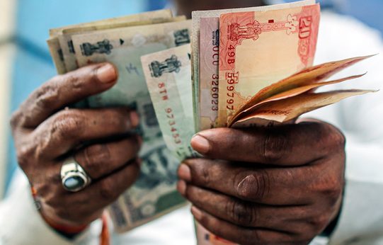 В Индии все в ужасе: деньги индийской мафии превратятся в пепел?