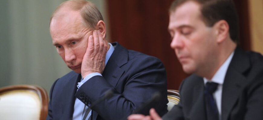 Путин - против, Медведев - за: Что будет если приватизируют Сбербанк и ВТБ
